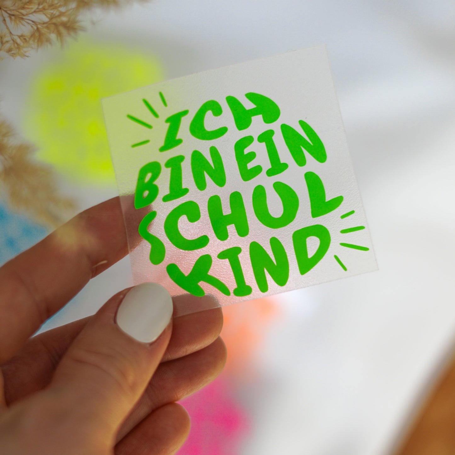 Buntes Bügelbild „Ich bin ein Schulkind“ in Neonfarben – Perfekt für den Schulanfang & DIY-Projekte