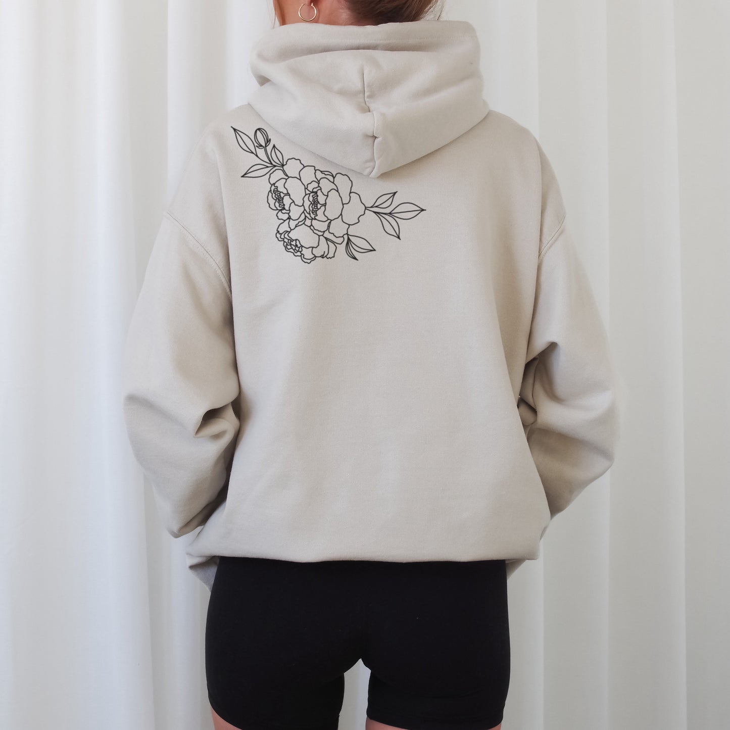 Digitale Plotterdatei mit gebogener Pfingstrose im Line Art Stil – minimalistisches Design für Shirts, Taschen oder Deko