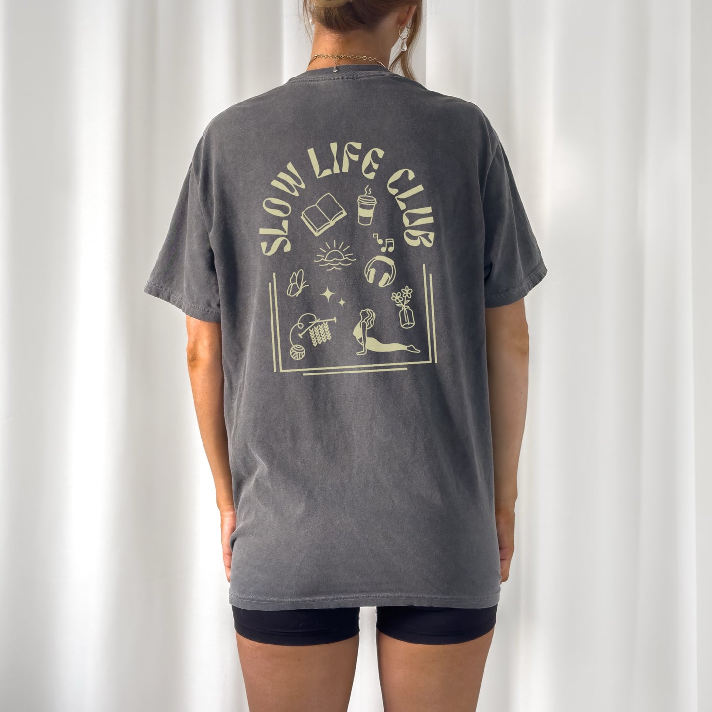 2 digitale Plotterdateien mit Front- & Rückenprints im Statement-Stil: La Dolce Vita & Slow Life Club - ideal für DIY-Shirts & Hoodies.