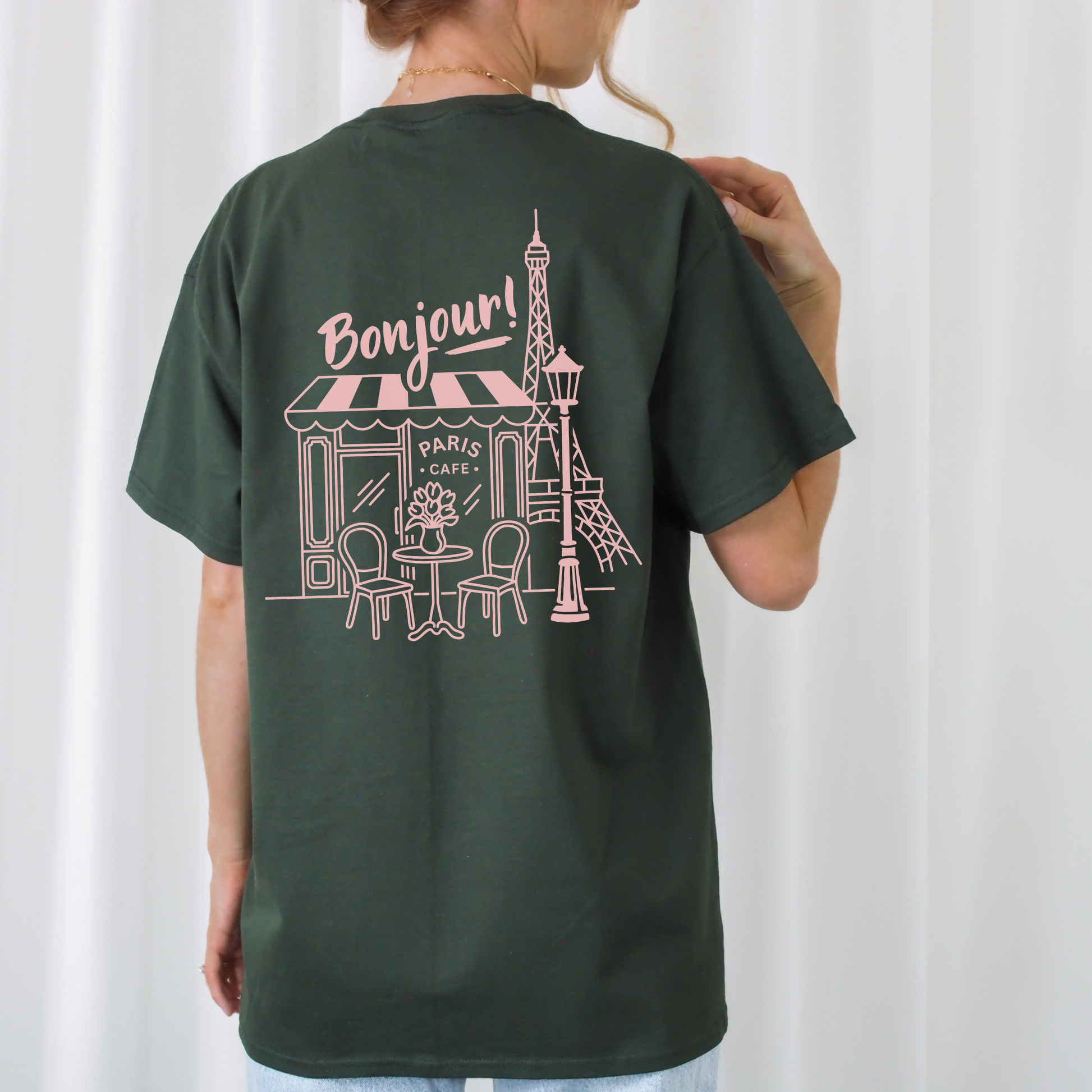 Plotterdatei „Paris Vibes“ mit Café Illustration, Eiffelturm und Schriftzug „La vie est belle“, Front- & Backprint, SVG DXF PNG