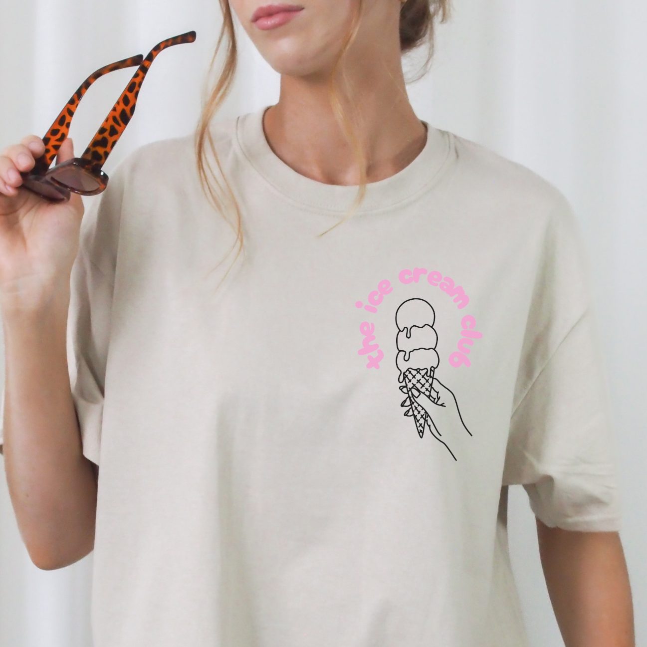 Plotterdatei „Sweet Moments“ mit zwei Eiswaffeln im Line-Art-Stil sowie Front- & Backprint für sommerliche Shirts, SVG DXF PNG