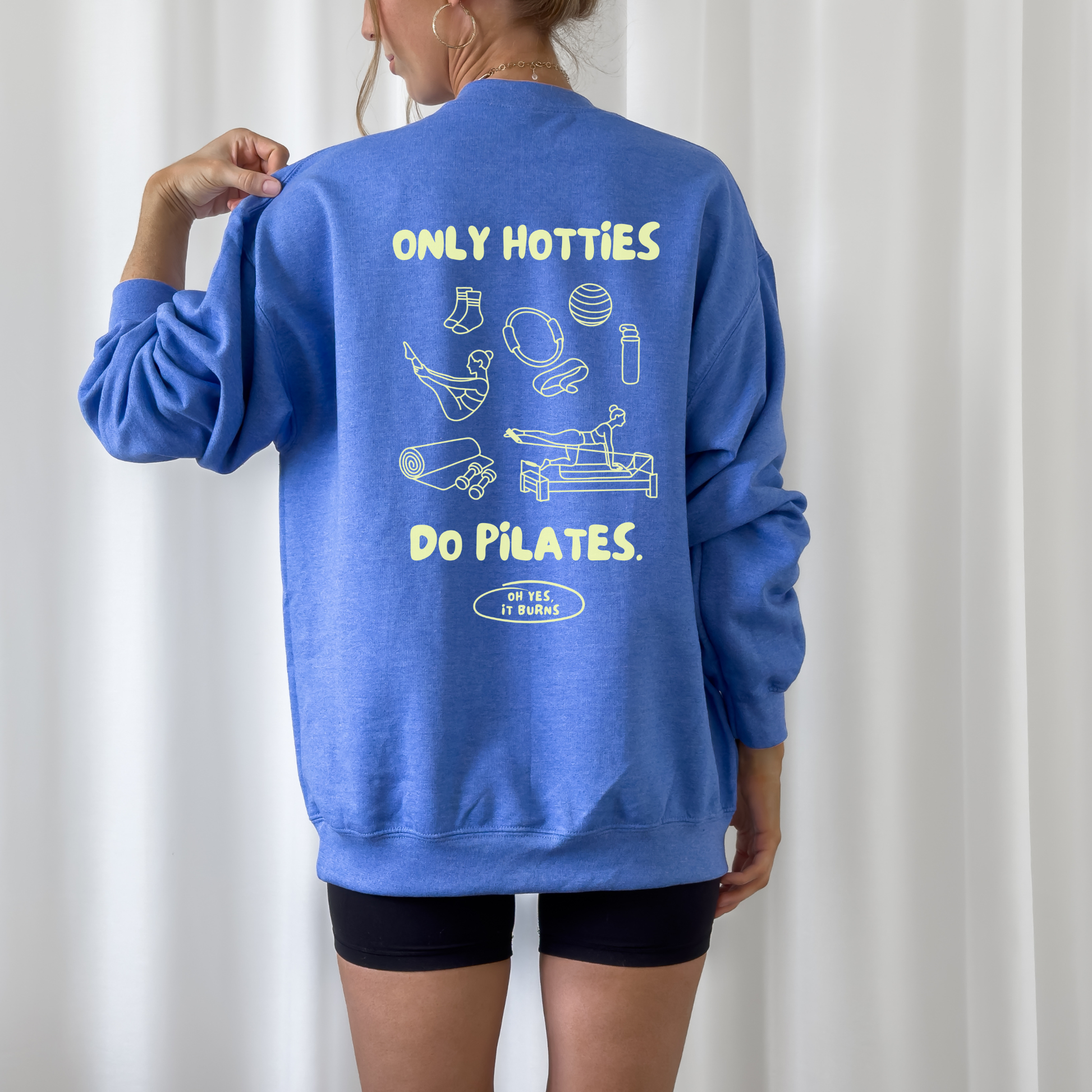 Plotterdatei „Only Hotties Do Pilates“ mit Front- und Backprint, minimalistische Line Art Illustrationen zu Pilates, Reformer, Matte, Grip Socks und Studio Zubehör, SVG DXF PNG