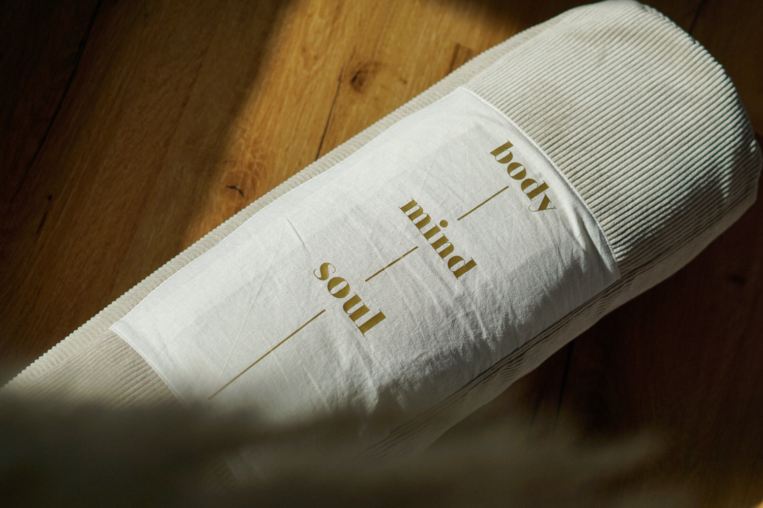DIY Yoga Bolster nähen und bedrucken, mit kostenlosen Plotter Freebie