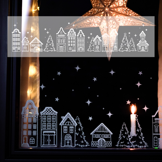 Plotterdatei SVG Winterlandschaft – skandinavische Häuserreihe mit Tannen & Sternen im Line Art Stil. Perfekt als Fensterbild Weihnachten oder Winterdeko, inklusive PDF-Vorlage zum Nachzeichnen.
