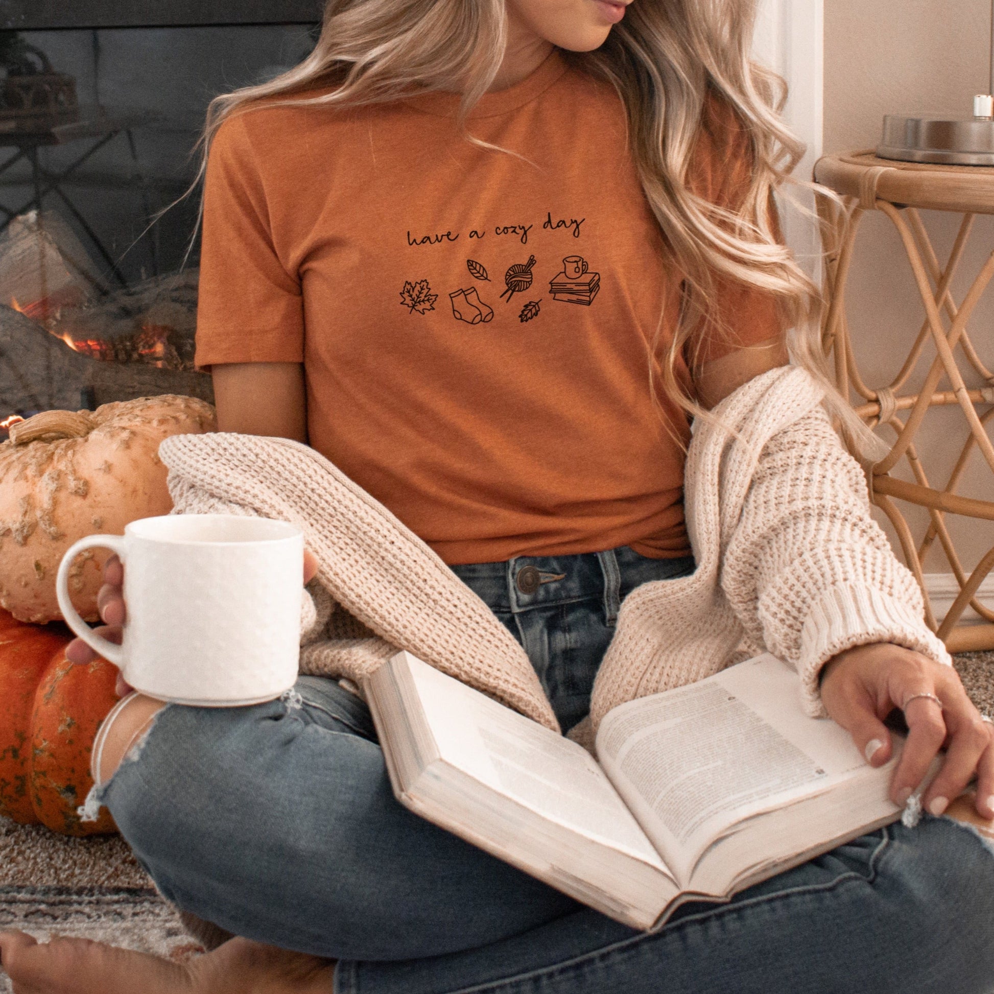„Herbstliches Set“ – 3 Herbst Designs: „Have a Cozy Day“, „Hello Autumn“ und „Autumn Bucket List“. Ideal für DIY-Tassen, Kissen und herbstliche Deko.