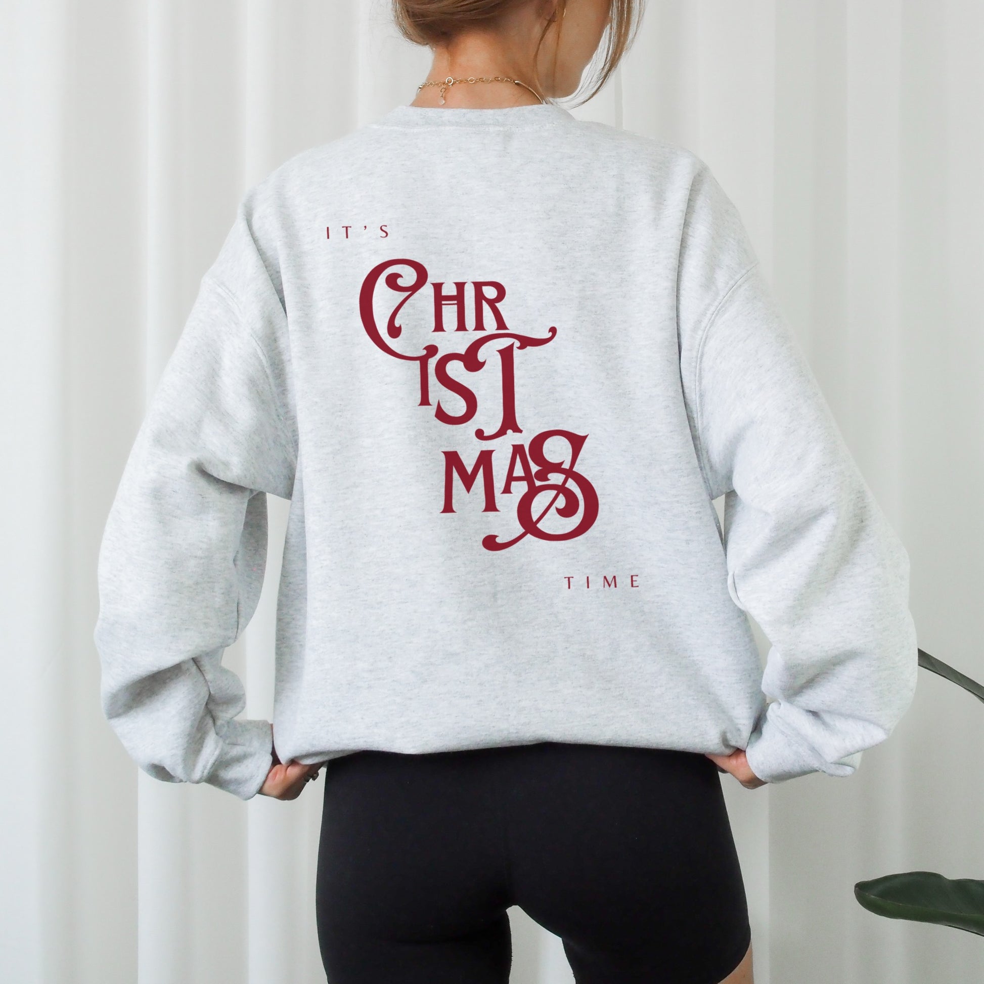 Plotterdatei It’s Christmas Time – plakativer Weihnachts-Spruch mit großem CHRISTMAS Typo, perfekt für Sweater, Hoodies & festliche DIY-Projekte.