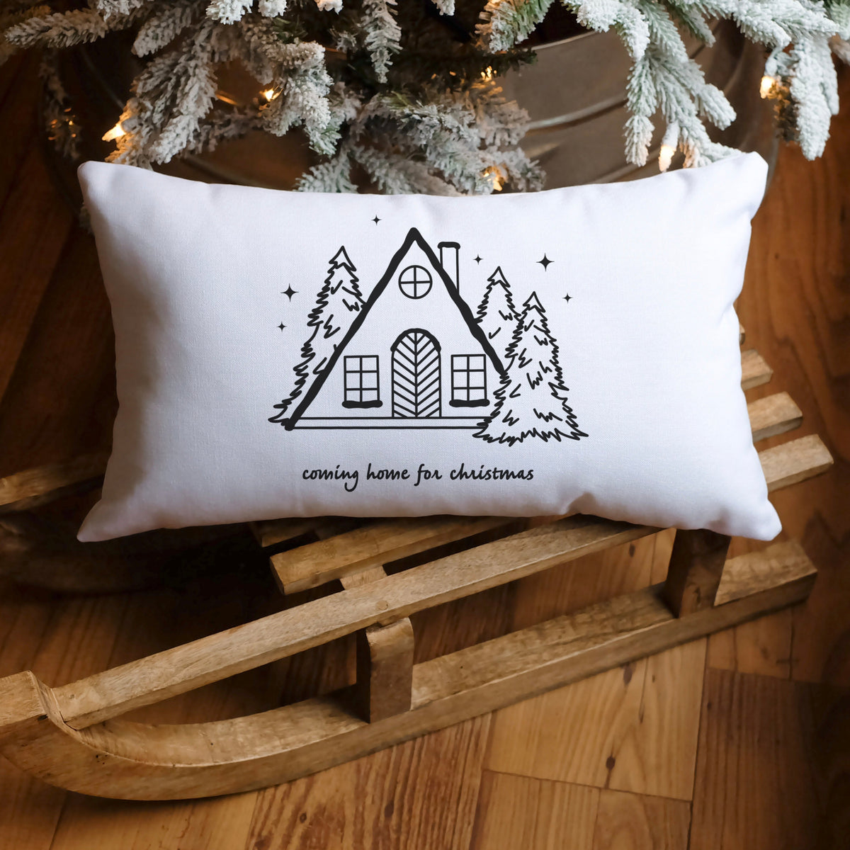 Weihnachten Plotterdatei SVG Coming Home for Christmas mit Weihnachtshaus, Tannen und Sternen für Kissen, Weihnachtsdeko und DIY Projekte
