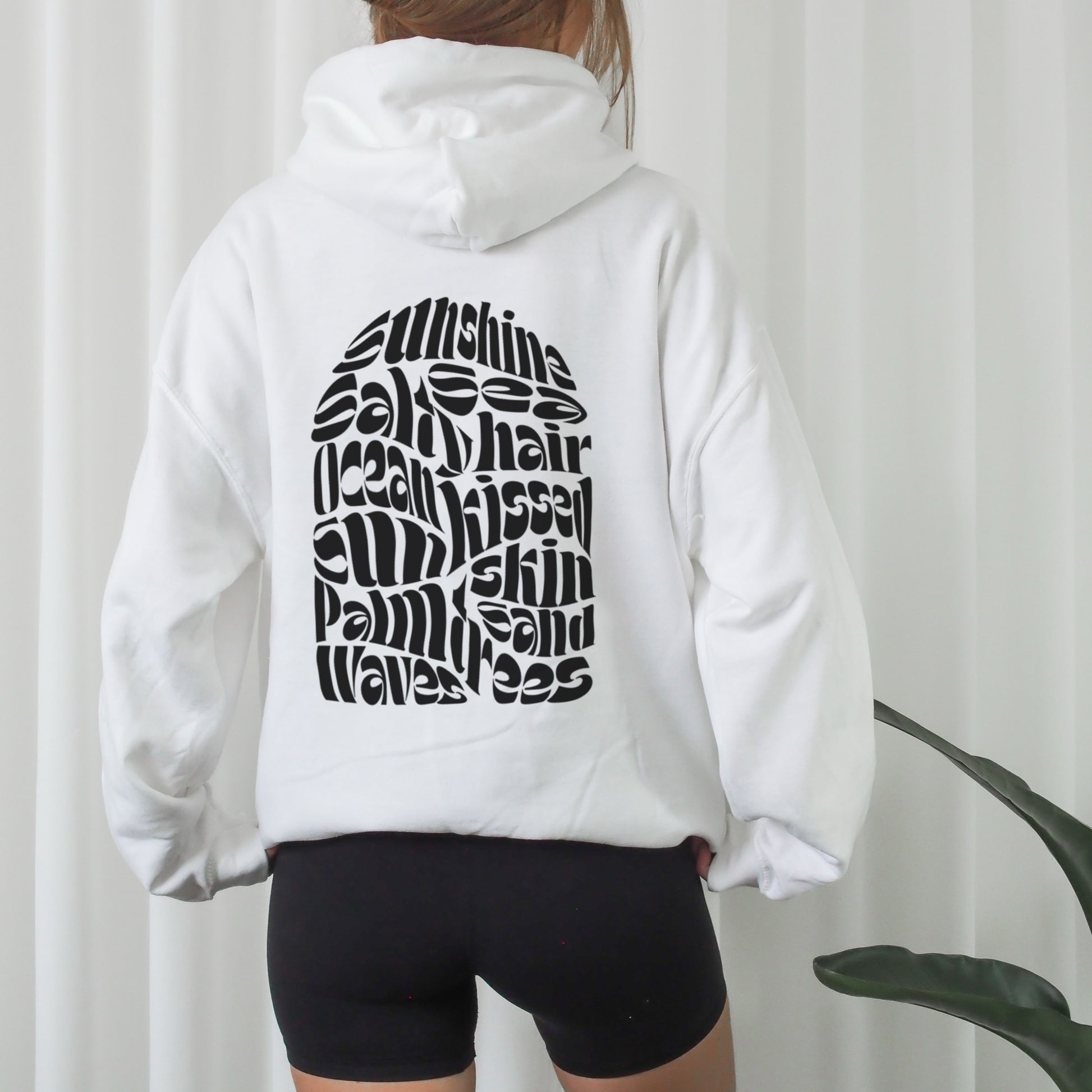 4 digitale Plotterdateien mit Front- & Rückenprints im Statement-Stil: La Dolce Vita, Slow Life Club, Vitamin sea & Summer Vibes inkl. Ärmelmotiv – ideal für DIY-Shirts & Hoodies.
