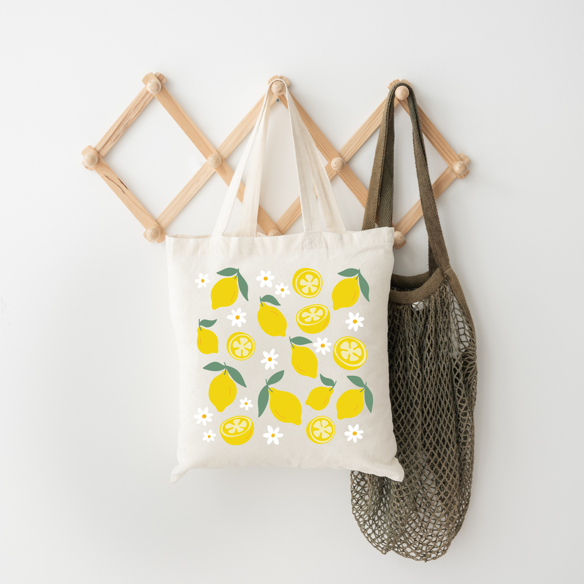 Plotterdatei „Lemons & Dolce Vita“ mit Zitronen, Zitronenscheiben und Blüten im mediterranen Stil, Sommer Deko Design, SVG DXF PNG