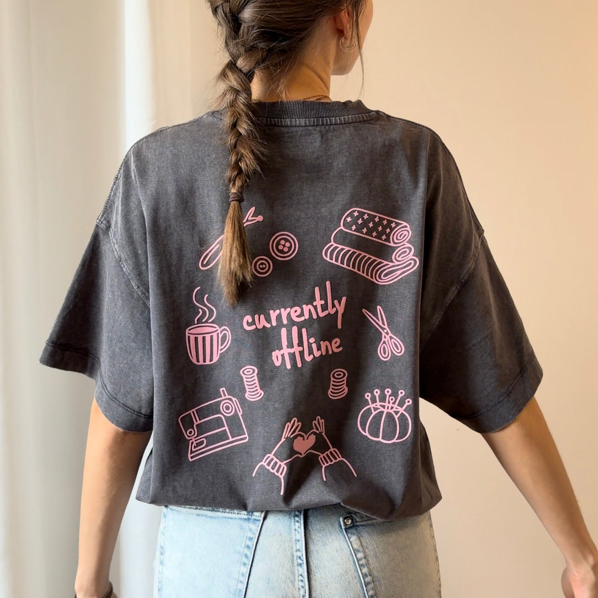 graues Shirt mit hellrosa print