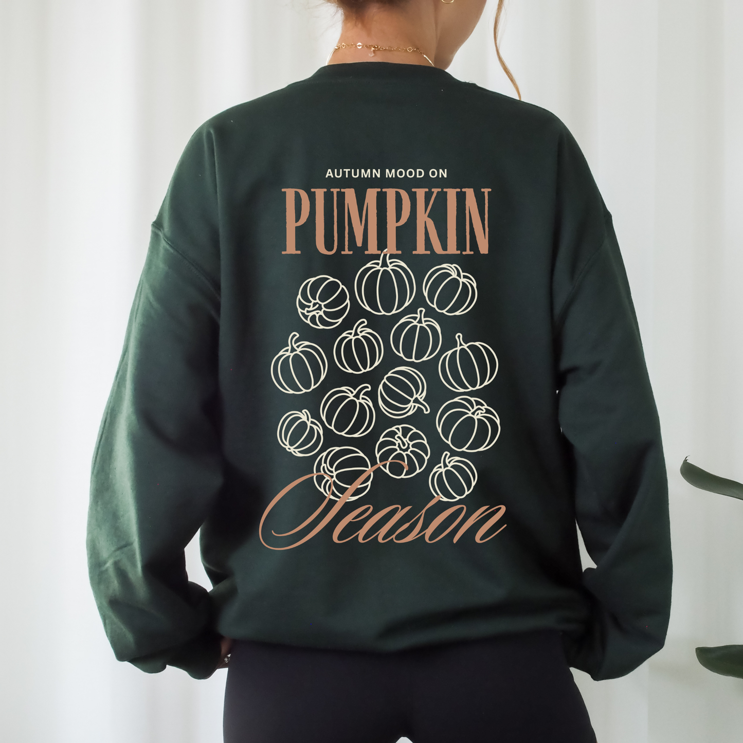 Plotterdatei „Pumpkin Season“ mit verschiedenen handgezeichneten Kürbissen und Herbst Schriftzug für Shirts, Sweater und Herbstdeko, SVG DXF PNG