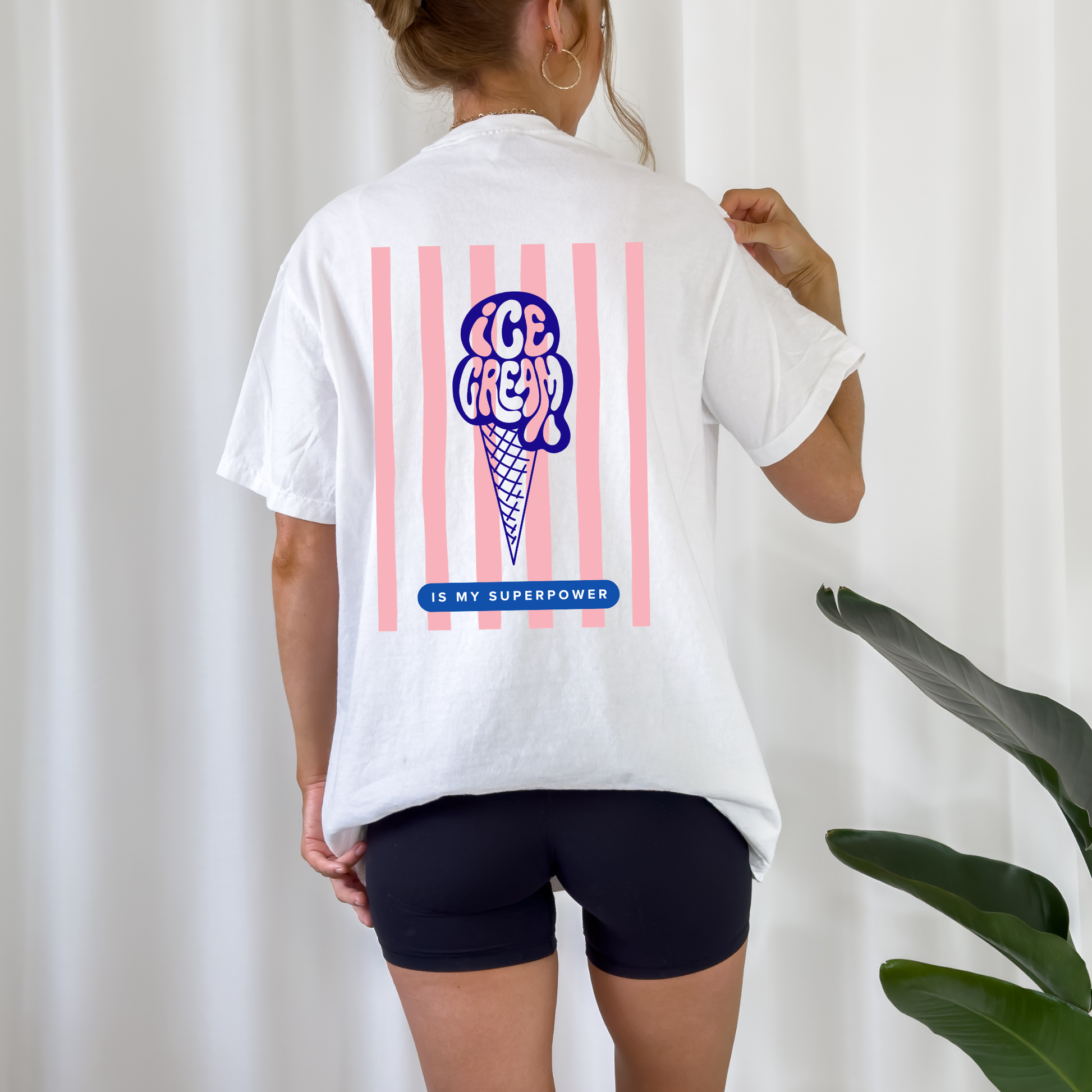 Plotterdatei „Ice Cream“ mit Eisgrafik, Statement-Schriftzug und Front- & Backprint im Retro Stil, SVG DXF PNG